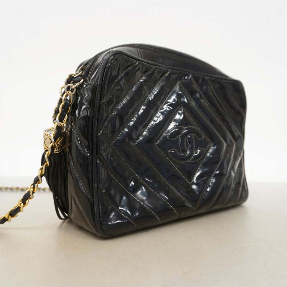 CHANEL Black Leather Shoulder Bag - Picture 2 of 9